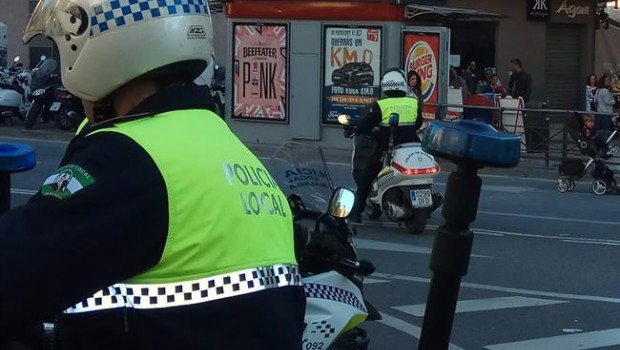 ep policia localmalaga motocicleta seguridad agente barrio