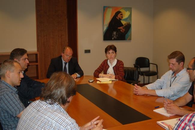 Reunión miembros comité empresa Alcoa y PP. | EUROPA PRESS - Archivo ep reunion miembros comite empresa alcoapp