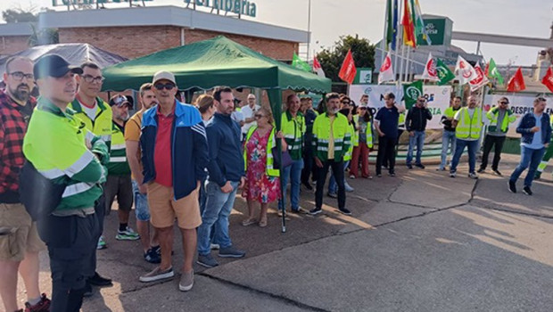 ep una de las jornadas de la huelga en fertiberia en protesta del expediente de regulacion de empleo