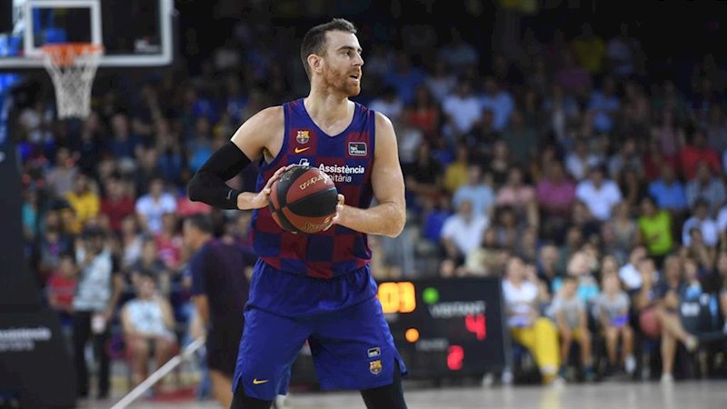 ep victor claver jugando con el barcelona