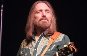 tom-petty-dead-dies-450x319