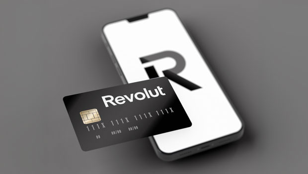 dl revolut financial services neobank challenger finance app card generic 1