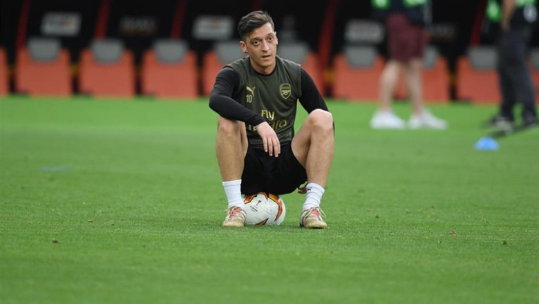 ep 28 may 2019 azerbaijan baku arsenals mesut oezil takes part intraining session at the olympic stadium ahead of wednesdays uefaeuropa league final soccer match between chelsea and arsenal photo arne dedertdpa
