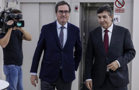 ep archivo   el presidente de ceoe antonio garamendi i junto al presidente de la confederacion