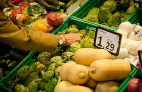 ep archivo - hortalizas y verduras en un supermercado