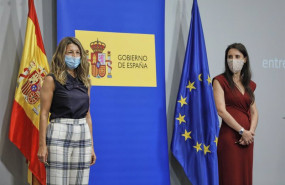 ep archivo - i-d la ministra de trabajo y economia social yolanda diaz y la ministra de igualdad