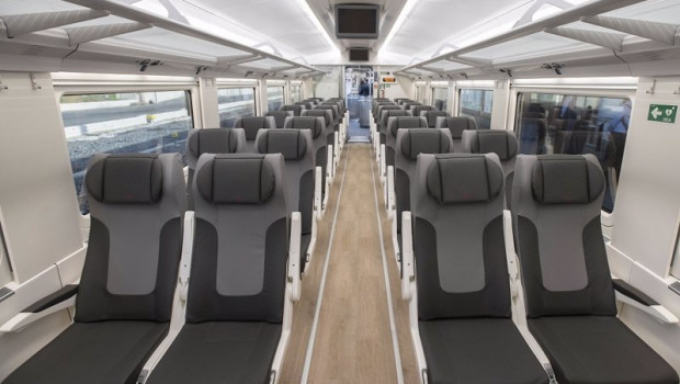 ep archivo   interior de un tren alvia serie 130