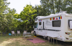 ep archivo   mas de 100000 autocaravanas campers y caravanas recorreran esta semana santa las