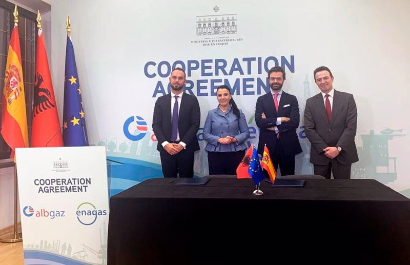 Enagás cierra un acuerdo con AlbGaz para la potencial entrada en su accionariado
