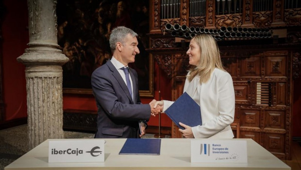 ep firma del acuerdo entre bei e ibercaja