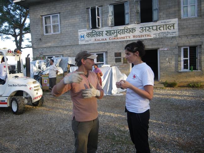 La cooperante Cristina Alcántara en Nepal | EUROPA PRESS/CRUZ ROJA - Archivo ep la cooperante cristina alcantaranepal