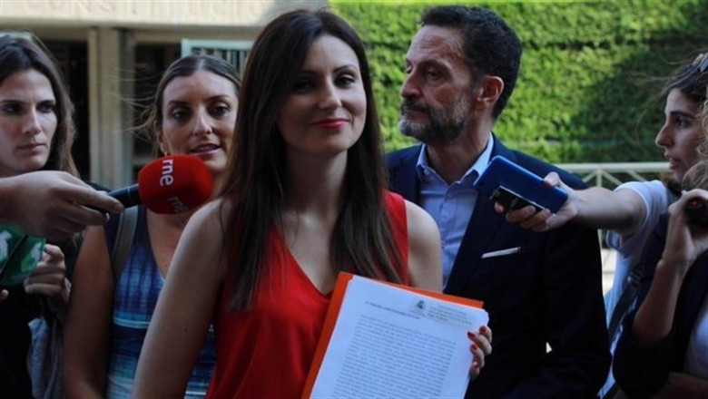 La líder de Ciudadanos en Cataluña y portavoz de la Ejecutiva del partido, Lorena Roldán, junto a los diputados Sara Giménez y Edmundo Bal | CIUDADANOS ep la liderciudadanoscatalunaportavozla ejecutivapartido lorena roldan juntolos diputados sara gimenezedmundo bal