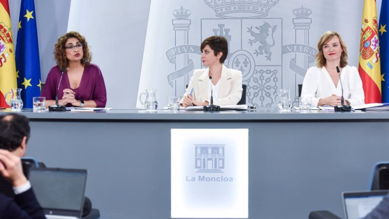 ep la ministra de hacienda y funcion publica maria jesus montero la ministra de politica territorial ep la ministra de hacienda y funcion publica maria jesus montero la ministra de politica territorial