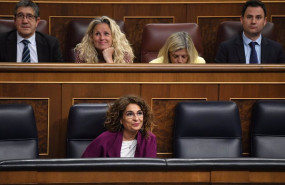 ep la vicepresidenta primera y ministra de hacienda maria jesus montero y el portavoz del psoe en el