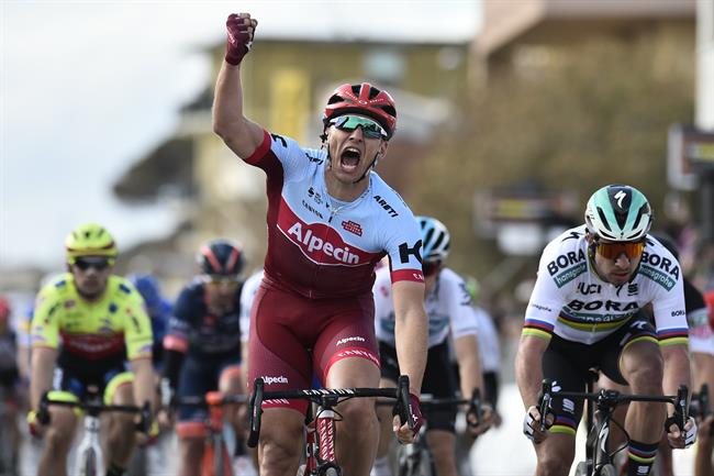 Marcel Kittel celebra su victoria al sprint | LAPRESSE - D'ALBERTO / FERRARI ep marcel kittel celebravictoriasprint