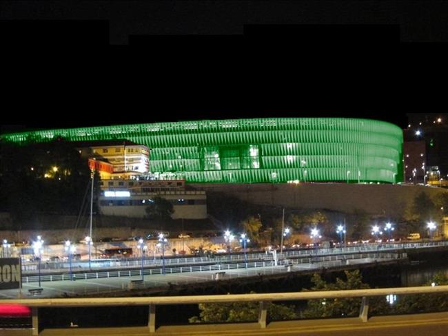 San mames, iluminado de verde | JON GARCÍA - Archivo ep san mames iluminadoverde