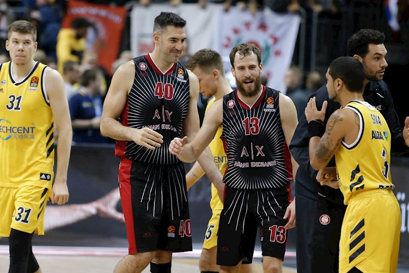 ep sergo rodriguez y luis scola con el armani milan