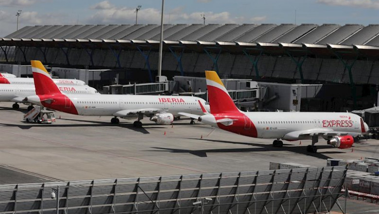 Varios aviones de Iberia aparcados en el Aeropuerto de Madrid-Barajas Adolfo Suárez en el día 46 del estado de alarma | Marta Fernández Jara - Europa Press ep varios aviones de iberia aparcados en el aeropuerto de madrid-barajas adolfo suarez en el dia 46