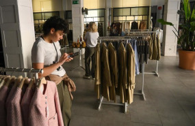 ep archivo   interior de una tienda de ropa en santander durante el apagon a 28 de abril de 2025 en