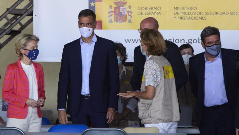 Archivo - La presidenta de la Comisión Europea, Ursula von der Leyen (1i); el presidente del Gobierno, Pedro Sánchez (2i); el ministro de Inclusión, Seguridad Social y Migraciones, José Luis Escrivá (2d), y el presidente del Consejo Europeo, Charles Miche | Jesús Hellín - Europa Press - Archivo ep archivo la presidenta de la comision europea ursula von der leyen 1i el presidente del gobierno