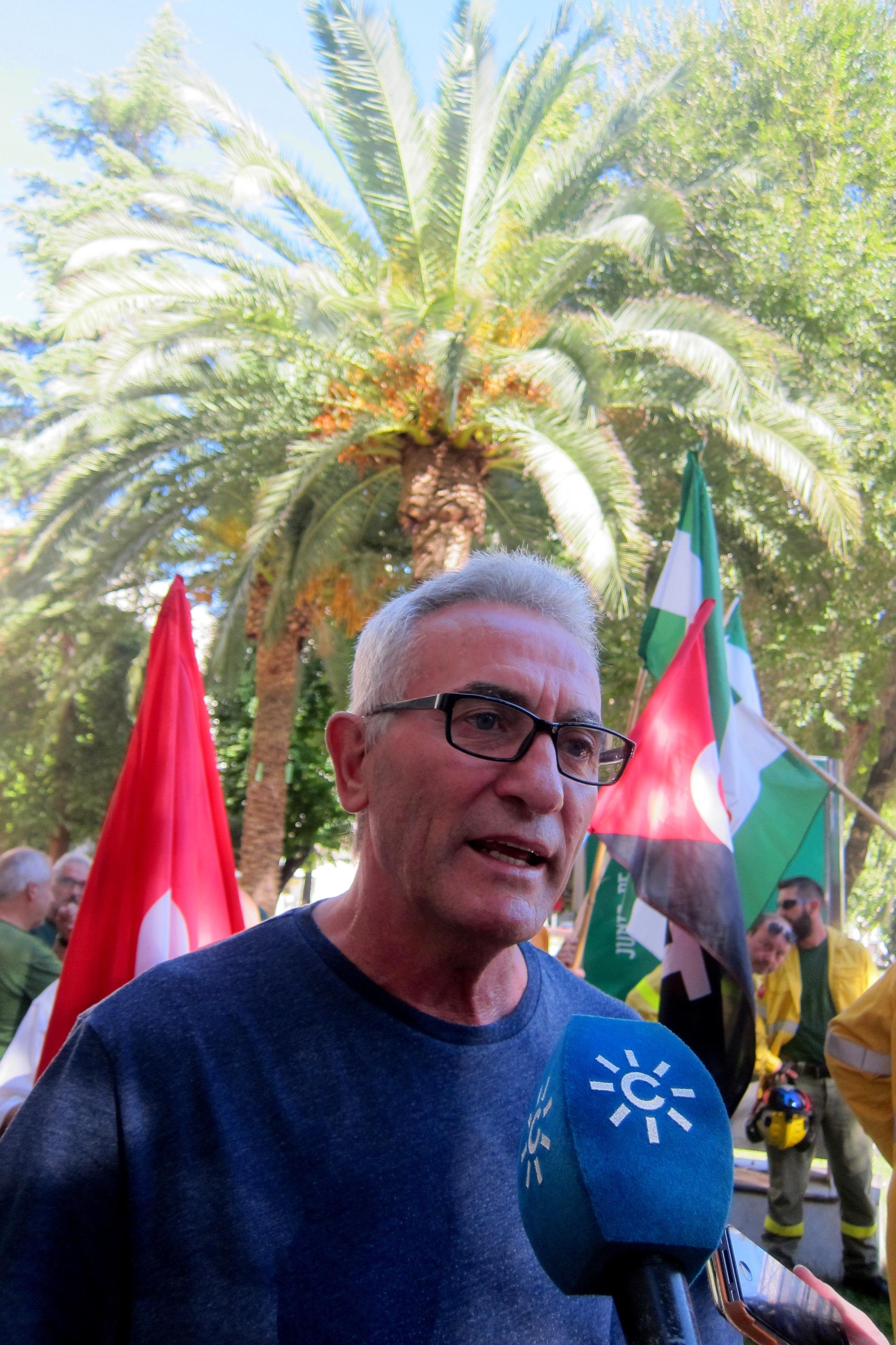 Diego Cañamero atiende a los periodistas. | EUROPA PRESS ep diego canamero atiendelos periodistas