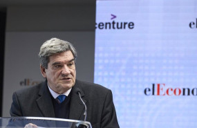 ep el gobernador del banco de espana jose luis escriva durante la inauguracion del viii foro de