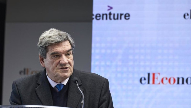 ep el gobernador del banco de espana jose luis escriva durante la inauguracion del viii foro de