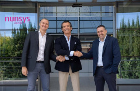ep el presidente de nunsys paco gavilan centro junto a los socios fundadores de kaizen networks luis