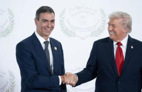 ep el presidente del gobierno pedro sanchez i saluda al presidente de estados unidos donald trump d