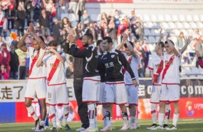 ep jugadoresrayo vallecano agradeciendoapoyola aficion