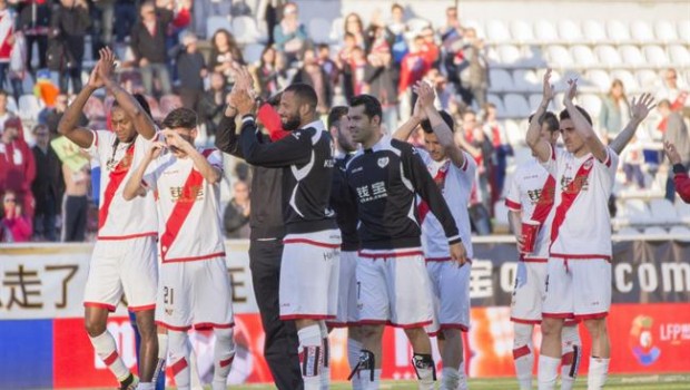 ep jugadoresrayo vallecano agradeciendoapoyola aficion