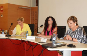 ep la consejera de igualdad de la junta rocio ruiz participa en una reunion con asociaciones en