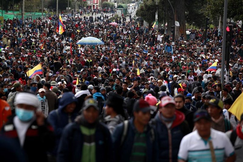 ep manifestaciones contra el gobierno de ecuador en quito