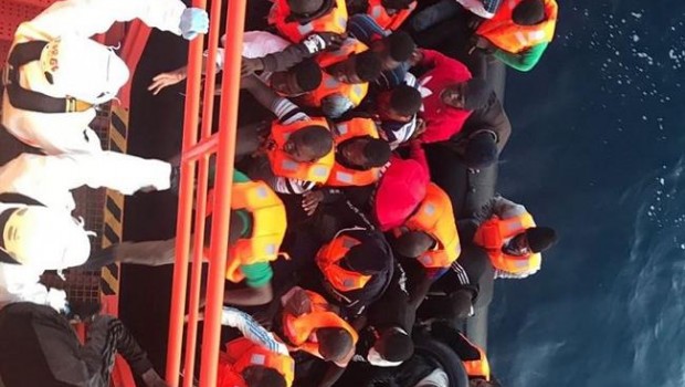 ep migrantes auxiliadossalvamento maritimo
