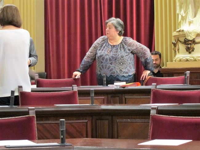 Montserrat Seijas desde su escaño en el pleno del Parlament | EUROPA PRESS ep montserrat seijassu escanoplenoparlament