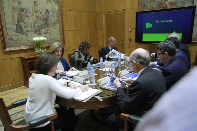 Reunión para la tarjeta social presidida por la vicepresidenta del Gobierno | JOSE MARIA CUADRADO JIMENEZ ep reunionla tarjeta social presididala vicepresidentagobierno