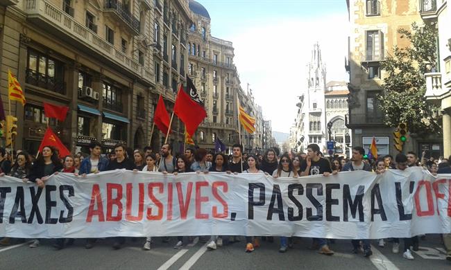 Unos 4.000 universitarios se manifiestan en Barcelona | EUROPA PRESS ep unos 4000 universitariosmanifiestanbarcelona