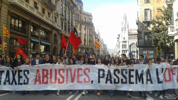 ep unos 4000 universitariosmanifiestanbarcelona