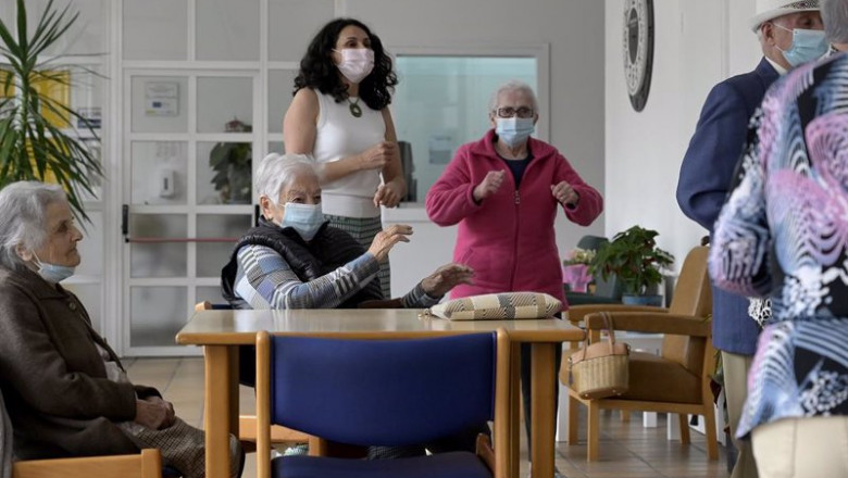 Varios ancianos en una de las salas de una Residencia de mayores | M. Dylan - Europa Press ep varios ancianos en una de las salas de una residencia de mayores