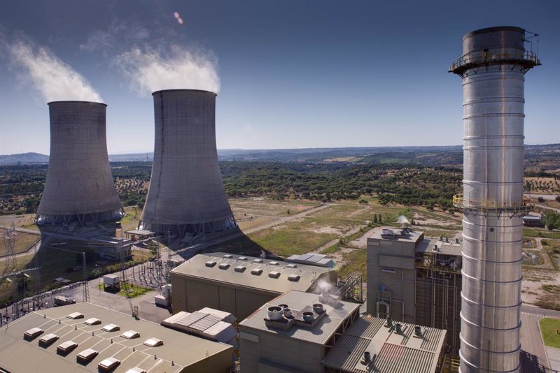 Videoanálisis de Endesa: el cabeza y hombros invertido se va al traste