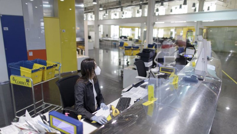 ep archivo csif reclama a correos 10000 contratos de refuerzo para hacer frente a las elecciones ep archivo csif reclama a correos 10000 contratos de refuerzo para hacer frente a las elecciones