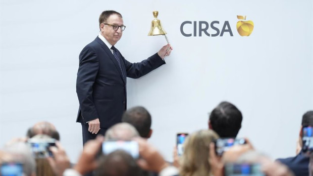 ep archivo   el presidente ejecutivo de cirsa joaquim agut realiza el toque de campana por la salida