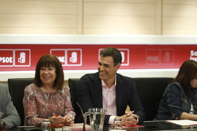 ep cristina narbonapedro sanchez enreunionla comision permanente