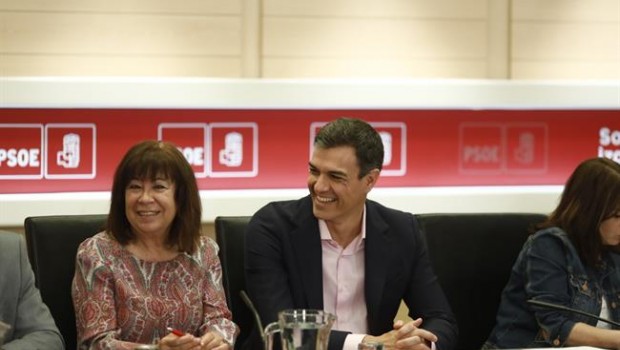 ep cristina narbonapedro sanchez enreunionla comision permanente