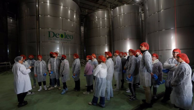 ep deoleo y fundacion cruzcampo forman a jovenes hosteleros