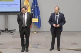 ep el ministro de inclusion seguridad social y migraciones jose luis escriva y los representantes de