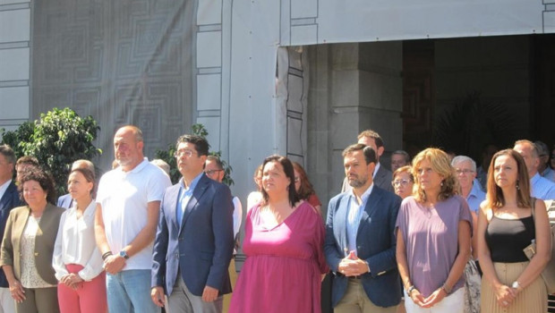 ep el presidente del cabildo de tenerife pedro martin y los consejeros insulares asisten al minuto