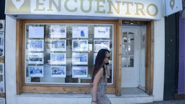 ep escaparate de una inmobiliaria 20250718112503