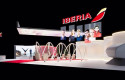 ep iberia lleva a fitur sus nuevos a350 y la experiencia de pilotar en un simulador de vuelo