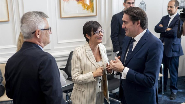 ep la ministra de vivienda y agenda urbana isabel rodriguez con algunos consejeros de viviendas de